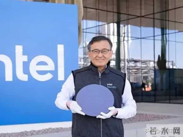 75岁芯片大佬携千亿机密叛逃美国，中国半导体迎暗战