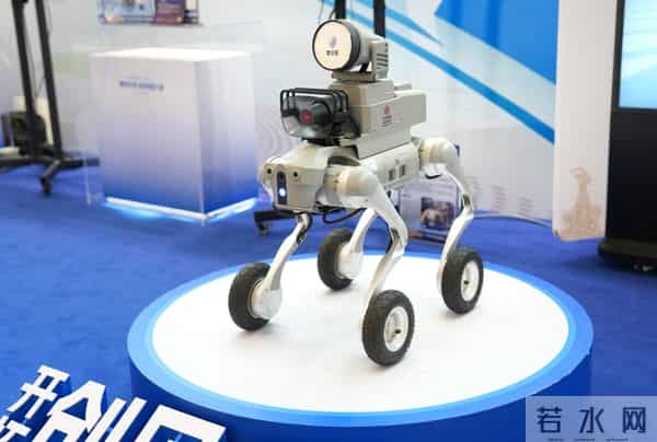 2025大湾区科学论坛广州科创新品亮相,人形机器人、机器狗、喷气飞行器等成焦点