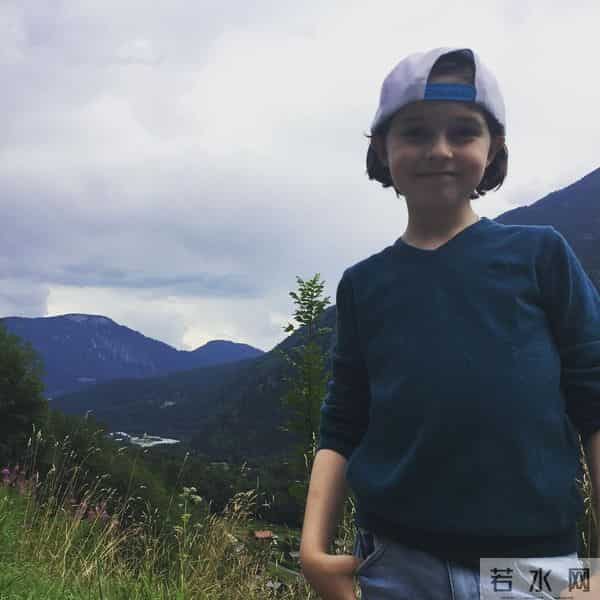 15岁拿下量子物理博士，他被称为“小爱因斯坦”