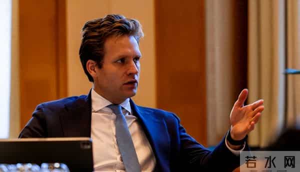 荷兰大臣承认破防！没想到中方真敢断供70%汽车芯片，措手不及