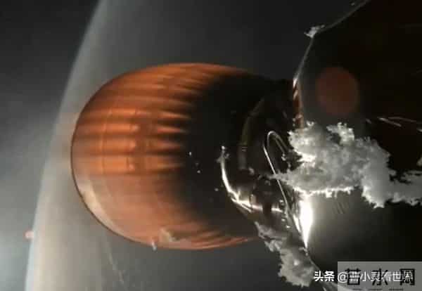 马斯克嫌8000亿估值太低？强调不融资因为不差钱，发火箭很赚的