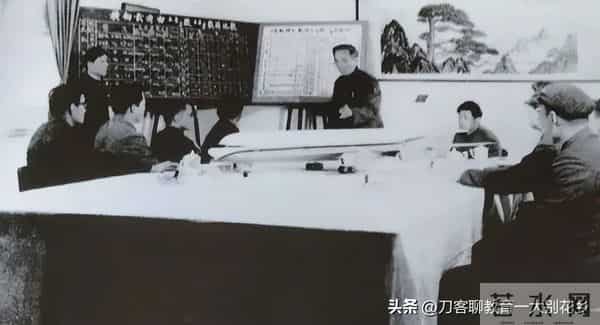 文史夜话：1985年一个误判让中国付出万亿代价，一代巨星含恨而终