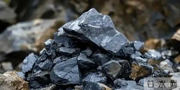 不怕中国!日本发现深海6000米稀土矿脉,高市手下叫嚣超中国20倍