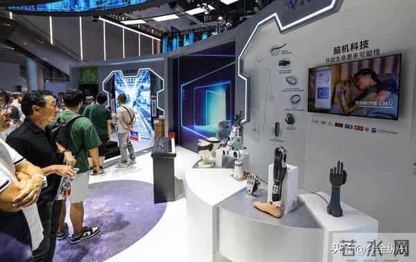 中美科研赛点白热化！中国研发投入逼近美国，世界格局将迎来巨变