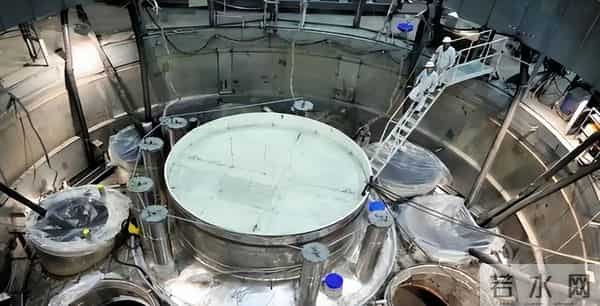 能源格局要变天!美国啃了50年的硬骨头,中国在戈壁滩拿下了