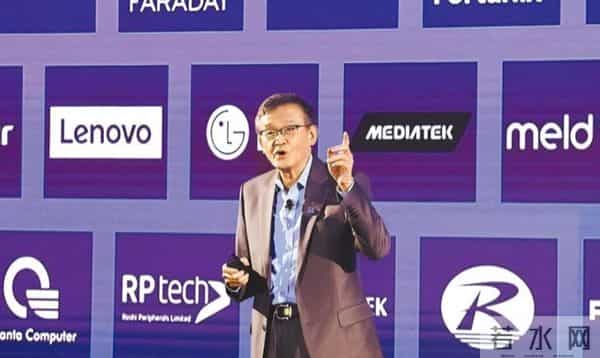 75岁芯片大佬潜逃美国！带核心技术机密，中国半导体暗战再添变数