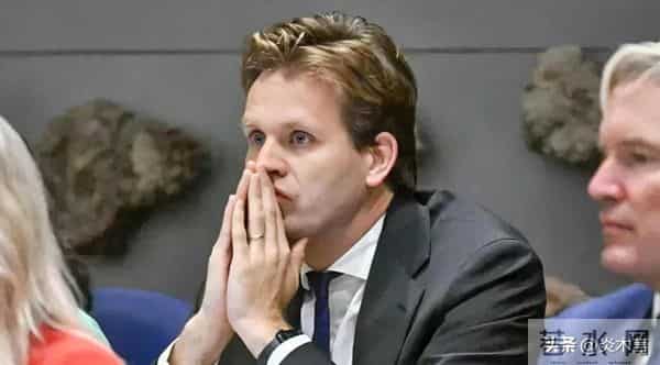 荷兰大臣承认：没想到中方真的叫停芯片出口！彻底颠覆了他的预期