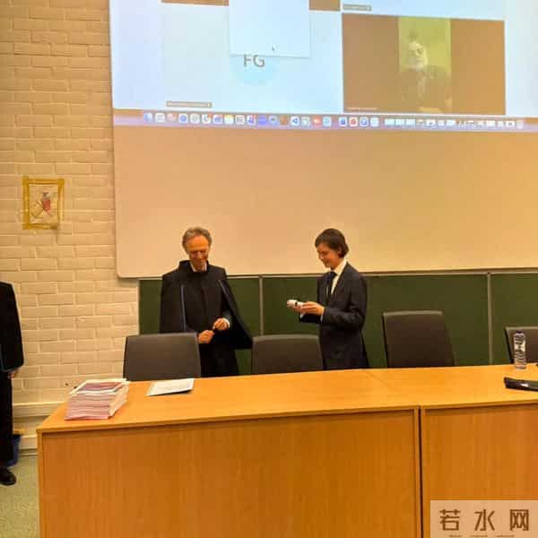 15岁拿下量子物理博士，他被称为“小爱因斯坦”