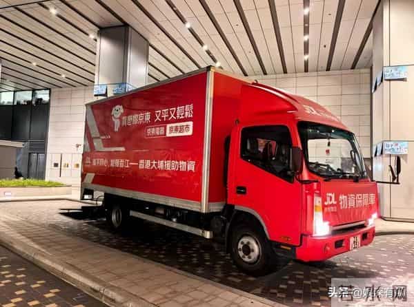 章泽天也没想到！父母一个举动，就让丈夫刘强东实现“口碑暴涨”