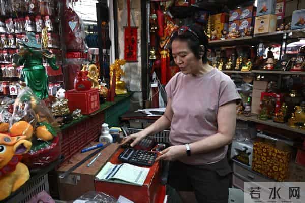 卡西欧年销3千万台！高管亲证：计算器永远正确，AI连1+1都会错