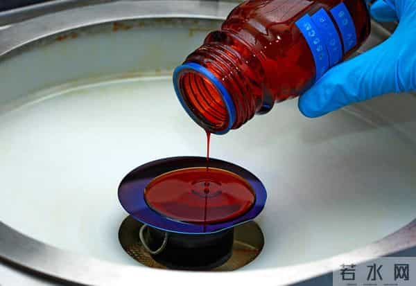 中国接连反制后，高市早苗也出招了，这样东西绝不卖给中国？