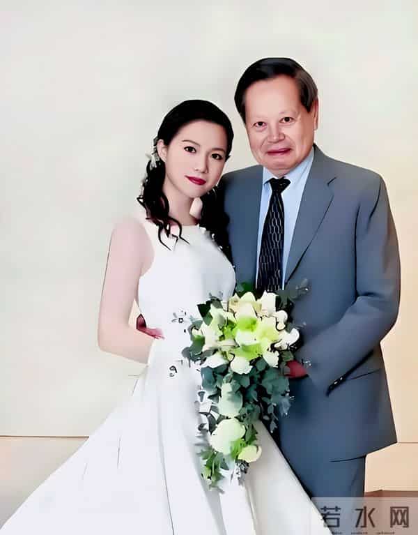 翁帆公开悼念杨振宁，暴露对他的特别称呼，字字暗藏深意