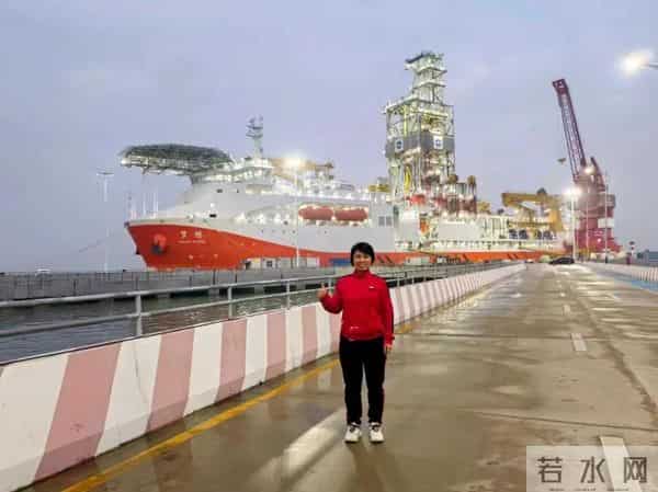 筑梦新时代·巾帼奋进时 - “海上蓝玫瑰”：迎着光，破浪前行——广州海洋地质调查局女科研工作者群体侧记