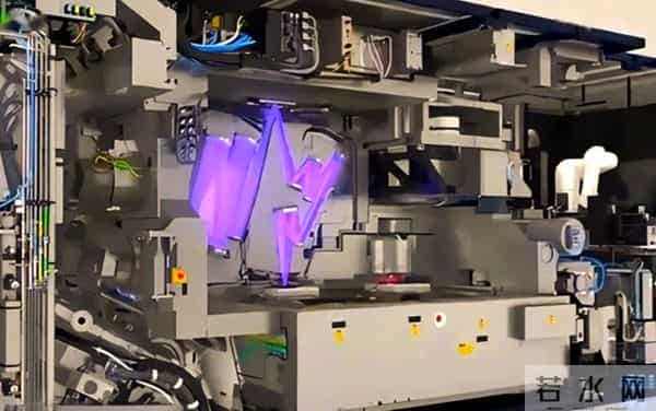 “咬死”ASML,禁止维修光刻机只是开始,轮到中国工程师头疼了!