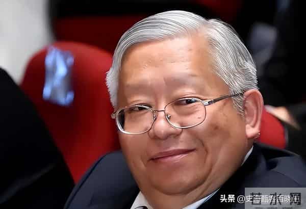 75岁芯片大佬潜逃美国！带核心技术机密，中国半导体暗战再添变数