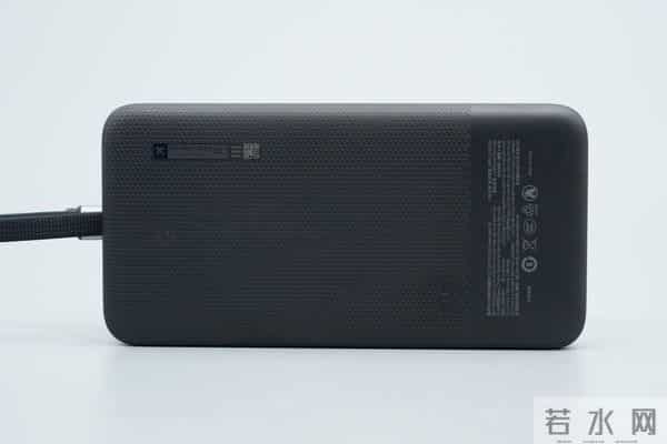 自带线 + 数显屏 + 120W 快充+ 20000mah，酷态科 25 号超级电能块 SE拆解