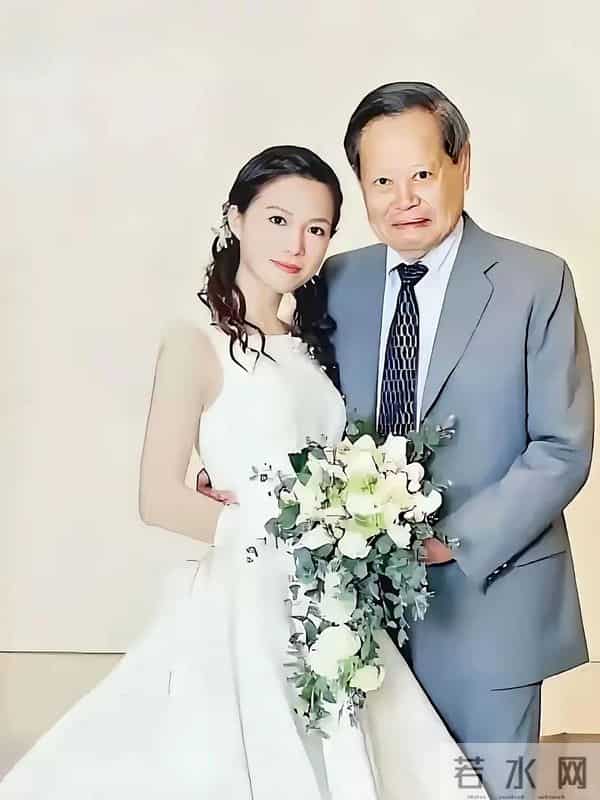 翁帆首次发声追忆杨振宁，数次哽咽，泣不成声，继子杨光诺没说错