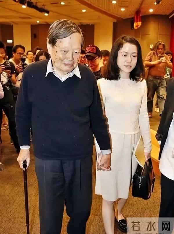 翁帆公开悼念杨振宁，暴露对他的特别称呼，字字暗藏深意