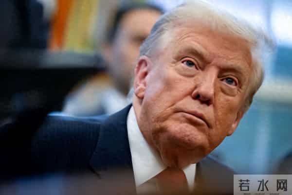 中国不想买,特朗普非要卖:允许出口H200芯片,但有2个附加条件