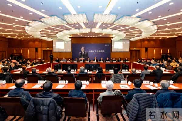 翁帆首次发声追忆杨振宁 几度因哽咽而中断