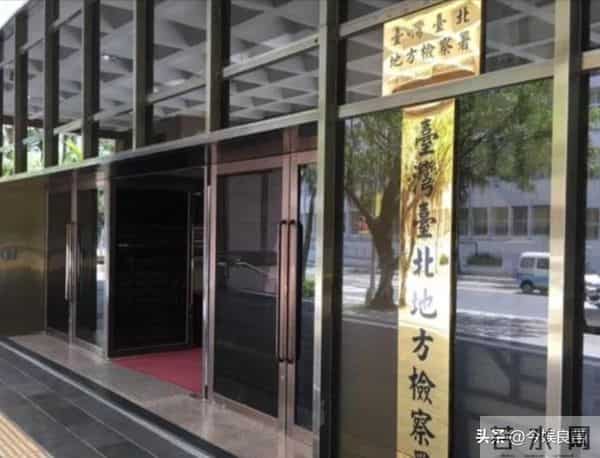 退休即叛逃!台积电75岁前副总带20箱机密,转身就成英特尔副总裁