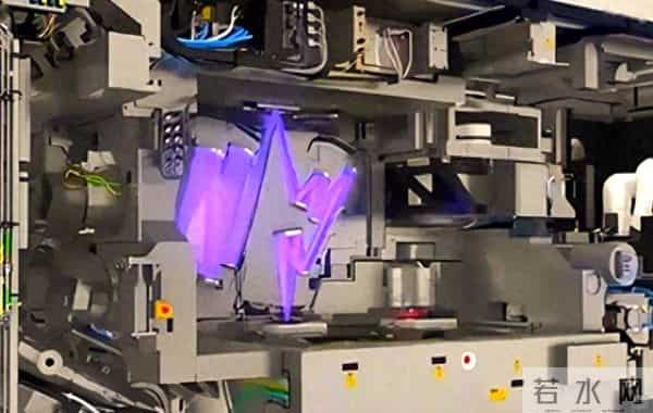 美日荷限制DUV光刻机，我国限制镓和锗，谁受到的影响更大？