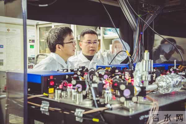 又有“间谍”投敌美国！技术大佬带核心机密潜逃，芯片业恐要变天