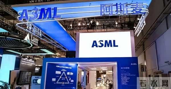 “咬死”ASML,禁止维修光刻机只是开始,轮到中国工程师头疼了!