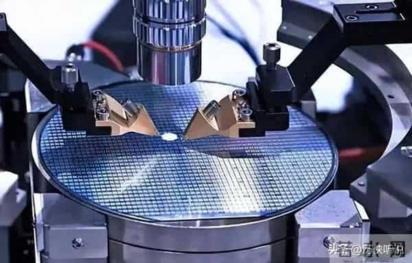 芯片反击战打响！美国怎么也想不到，芯片霸权被河南一小县城击垮