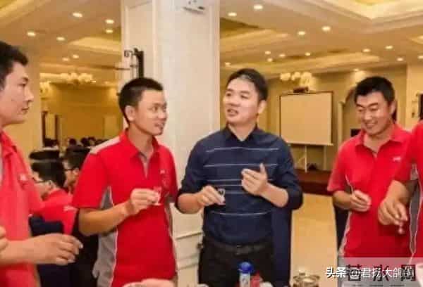 京东001号快递员已退休,勤恳工作16年,刘强东承诺的房给了吗?