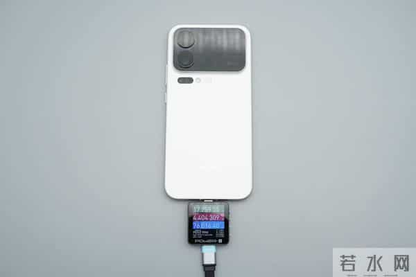 自带线 + 数显屏 + 120W 快充+ 20000mah，酷态科 25 号超级电能块 SE拆解