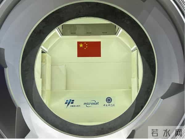 1.8吨：7.4吨，轻舟货运飞船首次亮相：有天舟为何还要它？