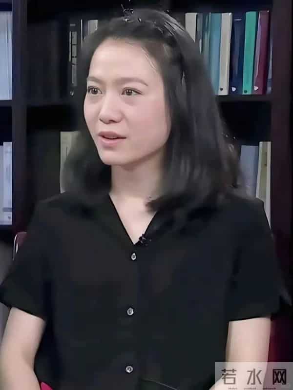 翁帆首次发声追忆杨振宁，数次哽咽，泣不成声，继子杨光诺没说错