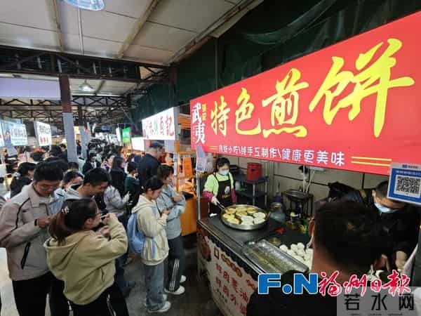 福州一小吃街多个摊位收款码突然“换人”？背后真相让人泪目……