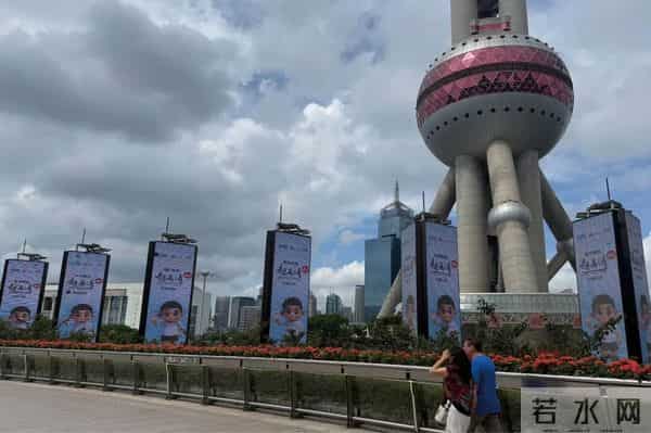 升维回归：超高清+AI双引擎，让电视变“管家”！