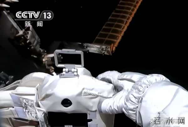 神21出舱不到24小时，空间站再次传来3大好消息，个个令人沸腾！