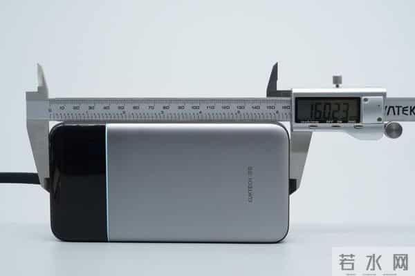 自带线 + 数显屏 + 120W 快充+ 20000mah，酷态科 25 号超级电能块 SE拆解