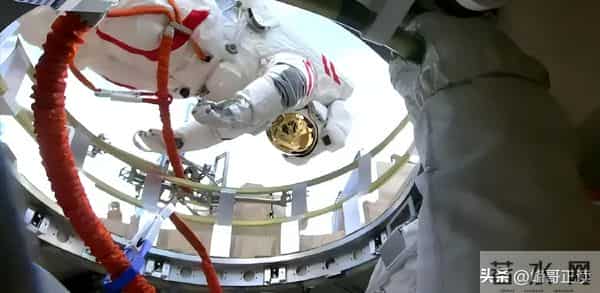 神21出舱不到24小时，空间站再次传来3大好消息，个个令人沸腾！