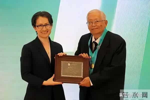 退休即叛逃!台积电75岁前副总带20箱机密,转身就成英特尔副总裁