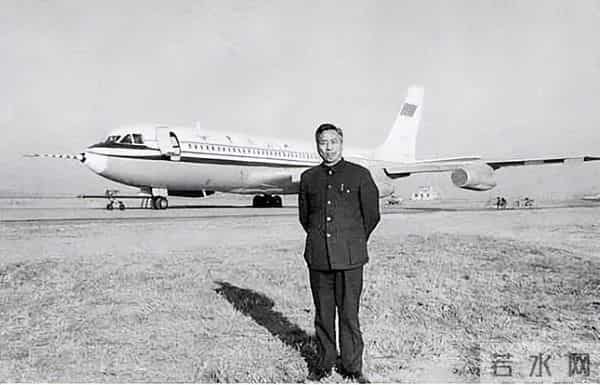 1985年，一个误判让中国付出上万亿代价，一代巨星也因此含恨而终