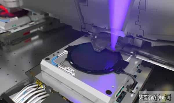 芯片反击战打响！美国怎么也想不到，芯片霸权被河南一小县城击垮