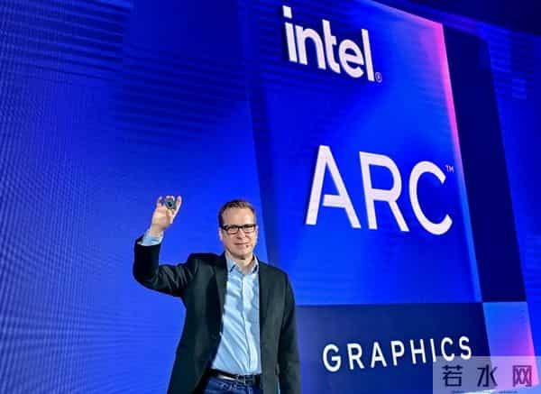 英特尔被美国政府“接盘”：从芯片霸主到靠89亿续命，败在哪？