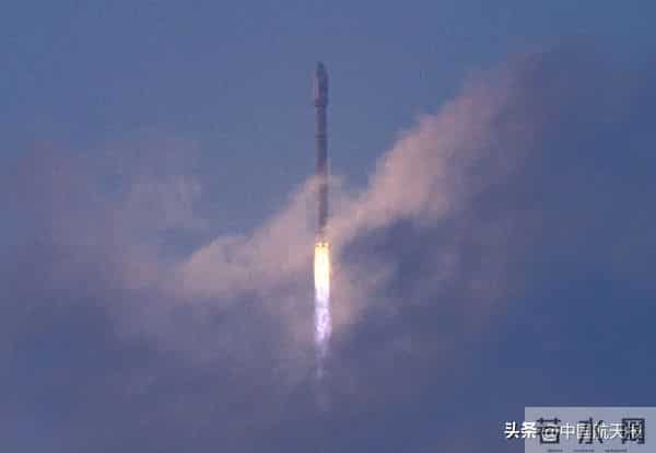 长十二火箭四战四捷，成功发射卫星互联网低轨16组卫星