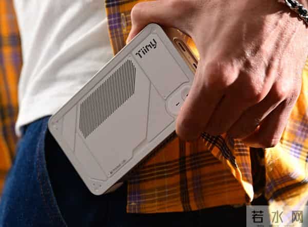 “全球最小AI超算”问世：300克、190 TOPS算力