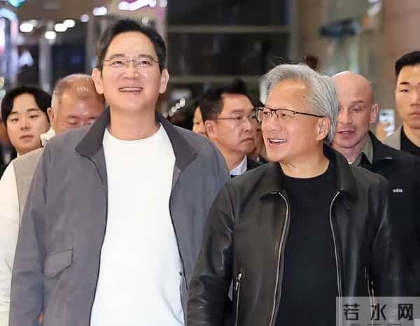 黄仁勋吓唬特朗普：中国干2天，顶我们瞎忙3年，你告诉我怎么赢？