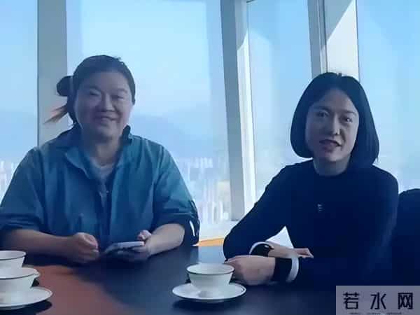 杨振宁去世不到两个月,翁帆发声回忆丈夫,仅凭一个举动口碑暴增