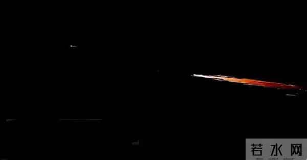 被美国给骗了？航天员出舱巡检神舟二十号飞船：画面还原太空原貌