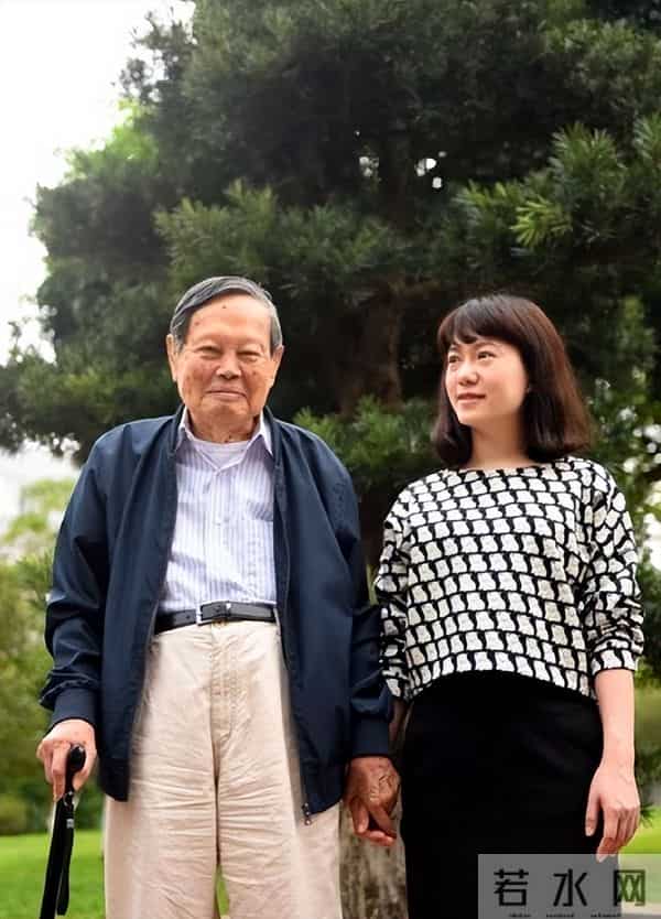 翁帆公开悼念杨振宁，暴露对他的特别称呼，字字暗藏深意