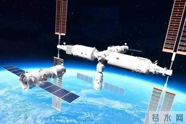 被美国骗了？航天员出舱巡检神舟二十号飞船：画面还原太空原貌