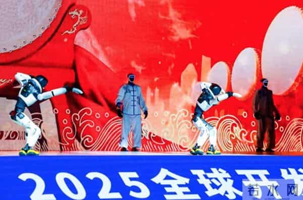 智元、宇树罕见同台炫技,上海具身智能加速产业落地